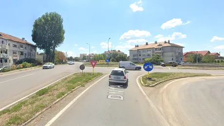 Sensul giratoriu 2025: Este legal să virezi stânga dacă te afli pe banda 1? Cine e de vină în cazul unui accident