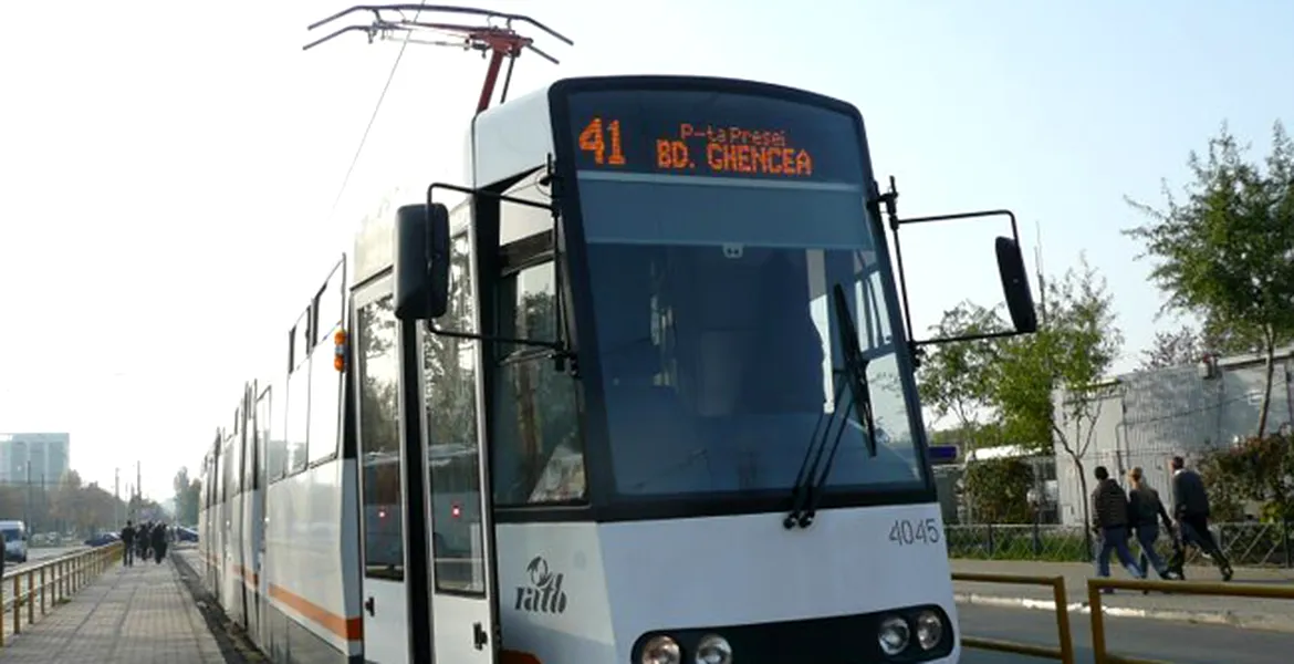 RATB, maşina timpului. Cum se circulă cu transportul în comun în 2018