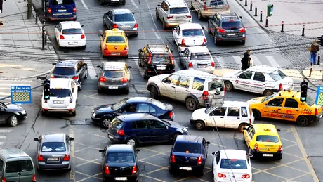 Primăria ajută taximetriştii pe bandă rulantă. Există şi părţi bune ale proiectului