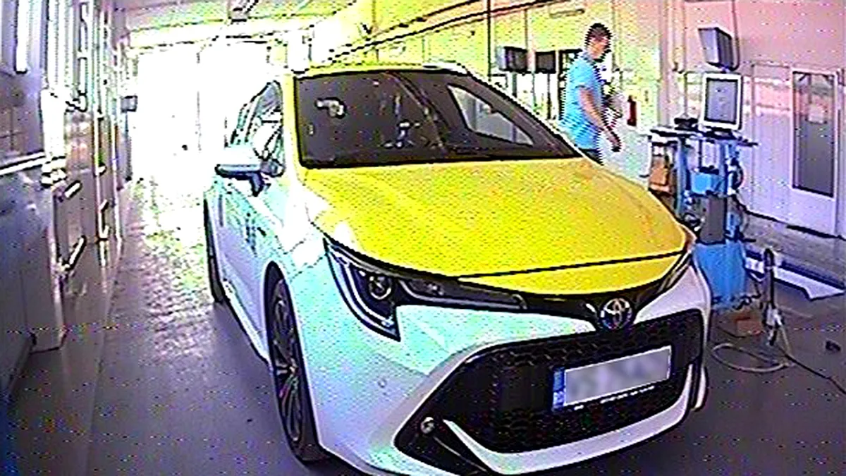 În ce condiții mașinile de taxi pot avea geamuri fumurii. Foliile nu sunt permise fie ele și certificate!