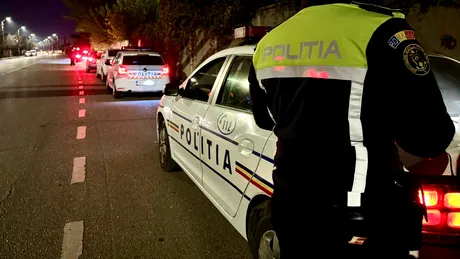 Accident rutier în București cu o mașină de poliție implicată. VIDEO cu momentul impactului
